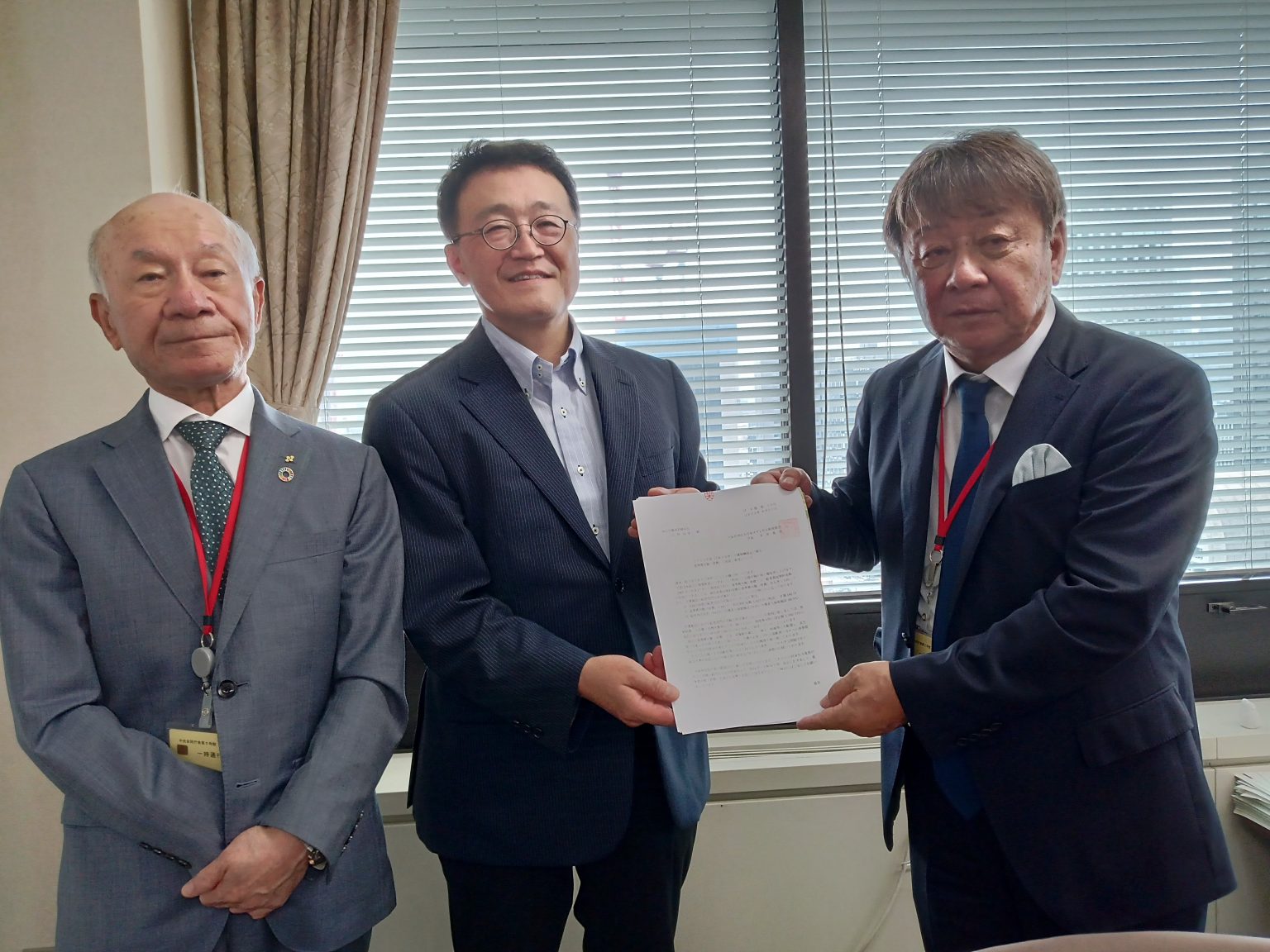 厚生労働省保険局長、老健局長への要望書提出について 公益社団法人 日本メディカル給食協会